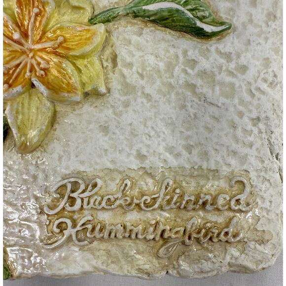 Avon Decorative Hummingbird Wall Plaques Set of 3 Vintage 5x7 Floral Relief - Picture 8 of 14
